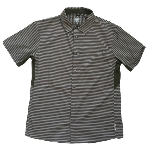 club ride Other - 𝅺CLUB ride stripped button up shirt sz medium